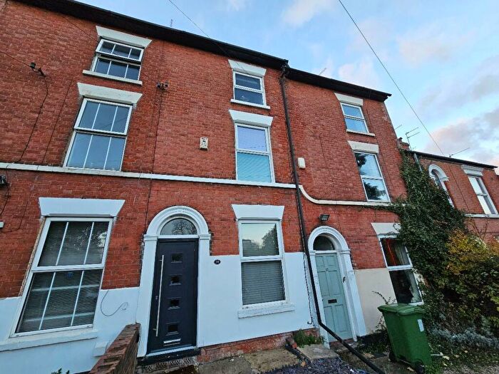 4 Bedroom House To Rent In Cromwell Street, Nottingham, NG7