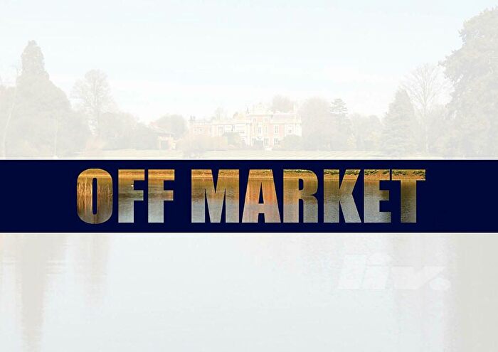 5 Bedroom Terraced House For Sale In Barnet Road, Barnet, EN5