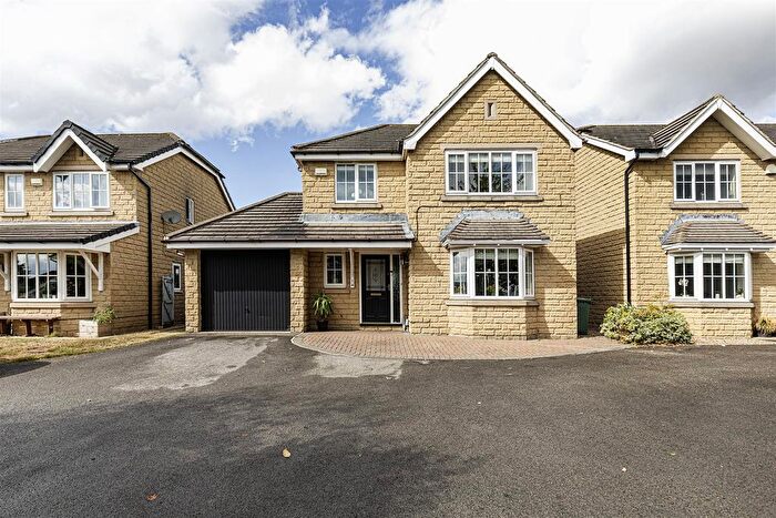 4 Bedroom Detached House For Sale In Sunnyhill Avenue, Kirkheaton, Huddersfield, HD5