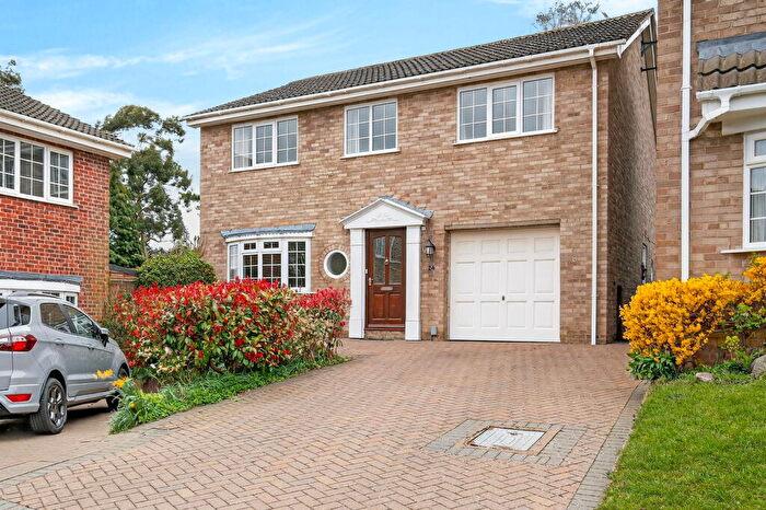 4 Bedroom Detached House For Sale In Blenheim Way, Market Harborough, LE16
