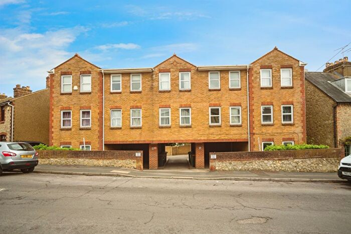 1 Bedroom Studio For Sale In Hartnup Street, Maidstone, ME16