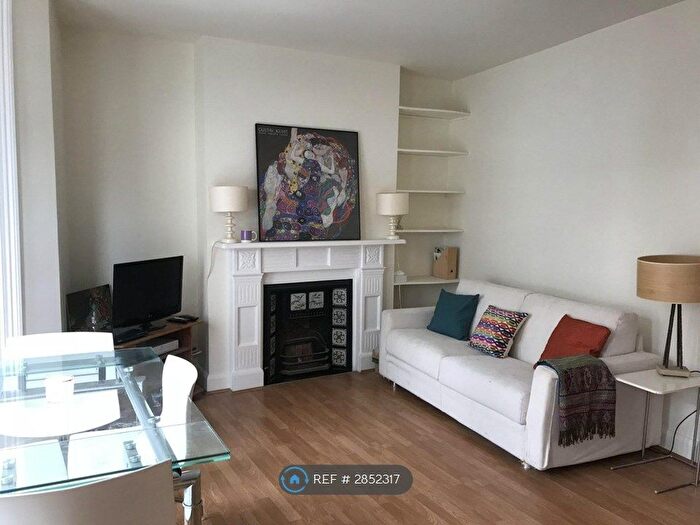 1 Bedroom Flat To Rent In St Lukes Avenue, London, SW4