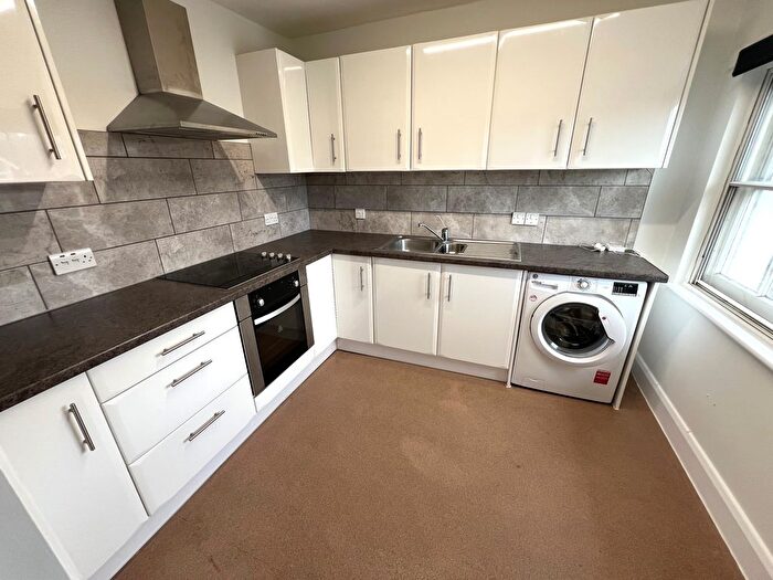 Studio To Rent In London Road, Tonbridge, TN10