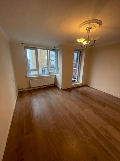 4 Bedroom Flat To Rent In Royal Oak Rd, London, E8
