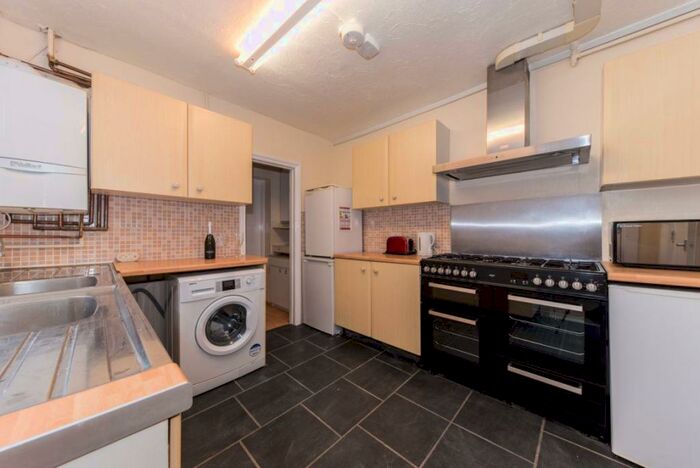 5 Bedroom House To Rent In North Holmes Road, Canterbury, CT1