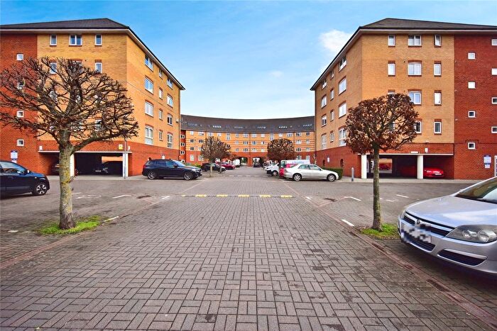2 Bedroom Flat For Sale In St. Peters Street, Maidstone, Kent, ME16