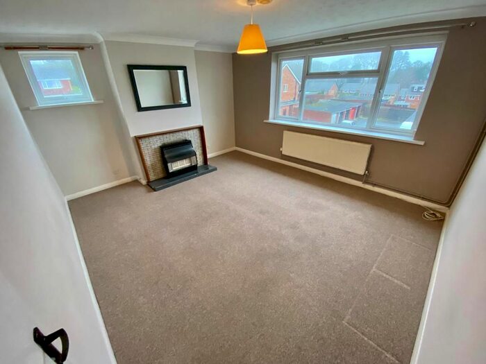 2 Bedroom To Rent In Fern Road, Hythe, Southampton, SO45