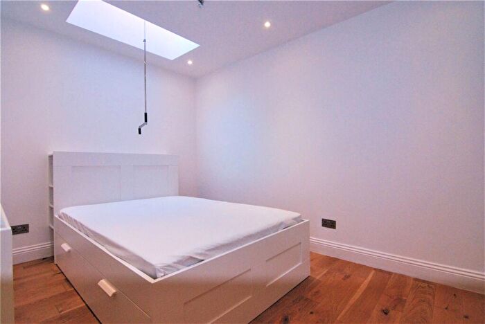 1 Bedroom Flat To Rent In Green Lanes, Harringay, London, N8