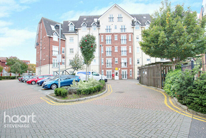 2 Bedroom Apartment For Sale In Townsend Mews, Old Town, Stevenage, SG1
