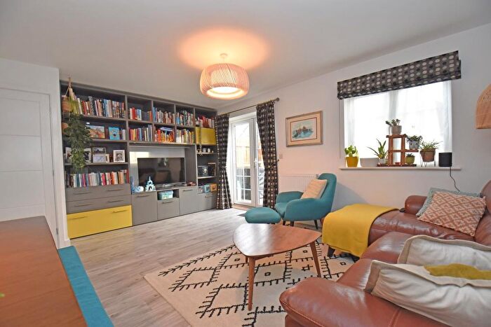 3 Bedroom End Of Terrace House For Sale In Greenhouse Gardens, Cullompton, EX15