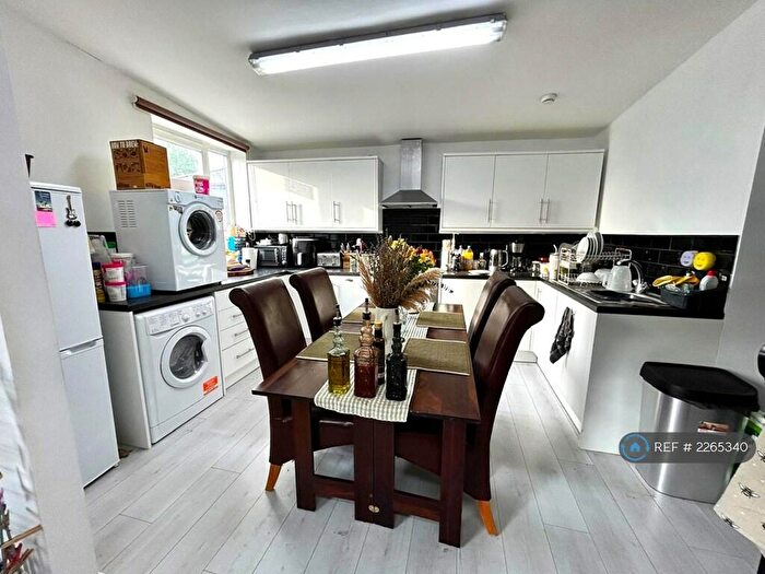 2 Bedroom Flat To Rent In Riverside, Nuneaton, CV11