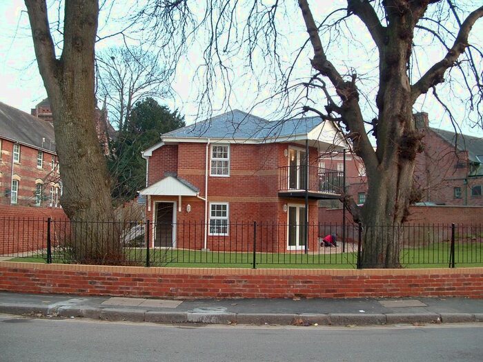 2 Bedroom Flat To Rent In Clifton Road, Exeter, EX1