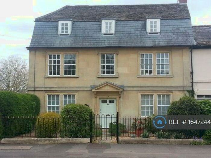 Studio To Rent In King Street, Wiltshire, SN12