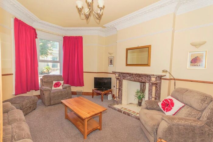 5 Bedroom House To Rent In Beatrice Avenue, PL4