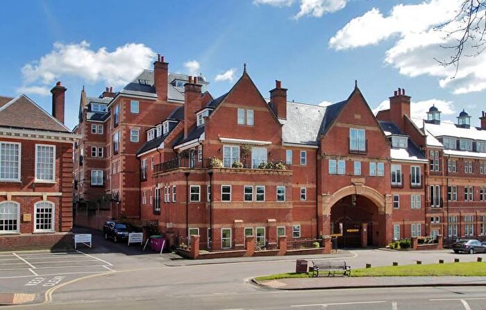 3 Bedroom Flat To Rent In Post Office Square, London Road, Tunbridge Wells, TN1