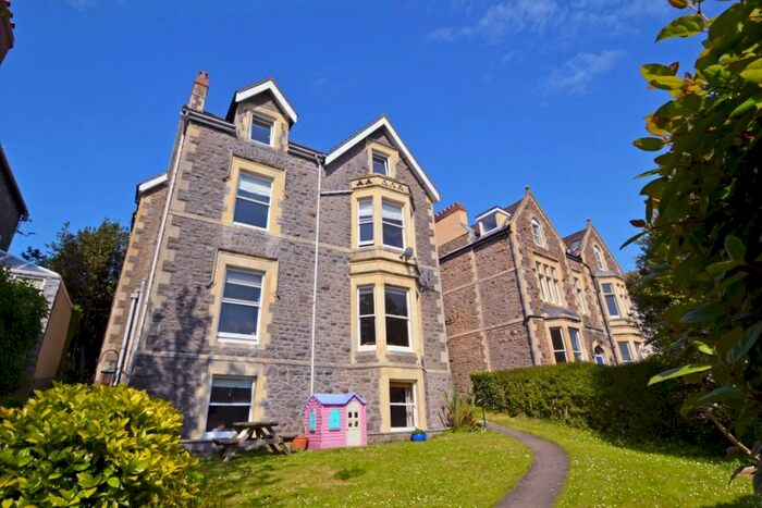 3 Bedroom Apartment To Rent In Victoria Road, Clevedon, Somerset, BS21