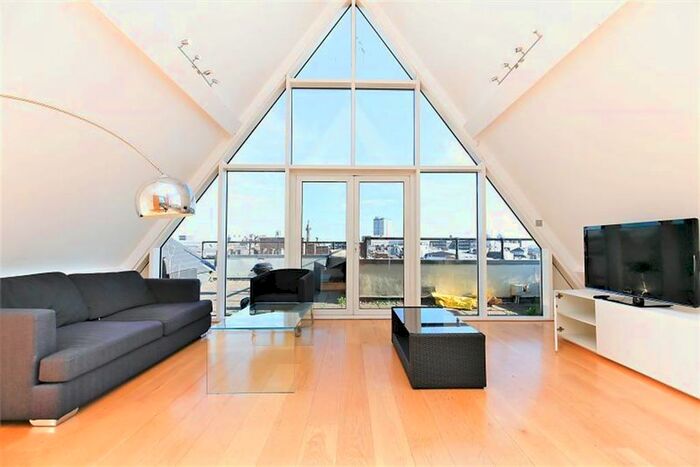 2 Bedroom Flat To Rent In Grainger Street, Newcastle Upon Tyne, NE1