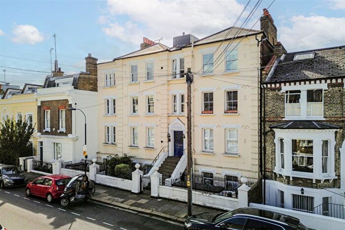 1 Bedroom Flat For Sale In Irving Road, W14