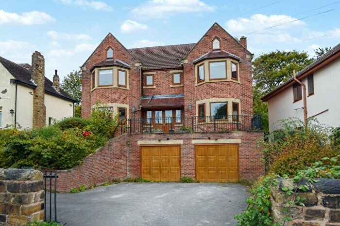 6 Bedroom Detached House For Sale In Barratts Road, Wakefield, West Yorkshire, WF1