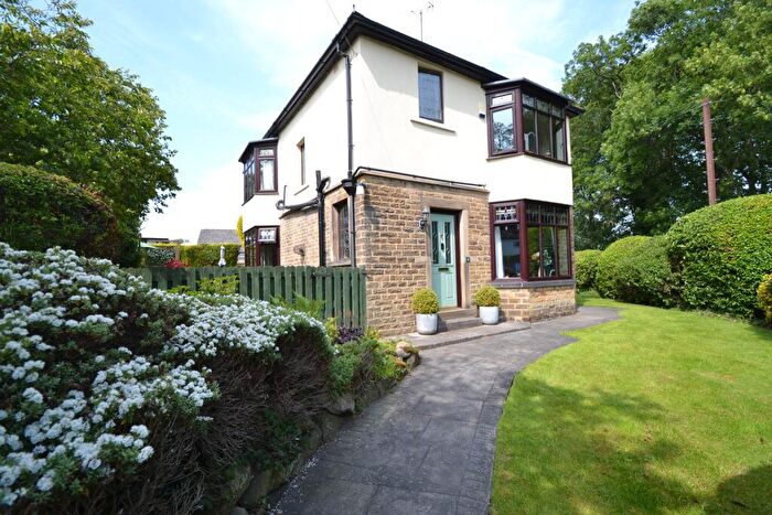 3 Bedroom Detached House For Sale In Cyprus Avenue, Thackley, BD10