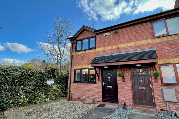 2 Bedroom Terraced House To Rent In Park Road, Kenilworth, CV8