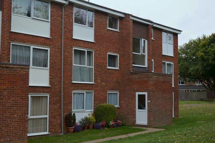 2 Bedroom Apartment To Rent In Roydon Court, Hemel Hempstead HP2