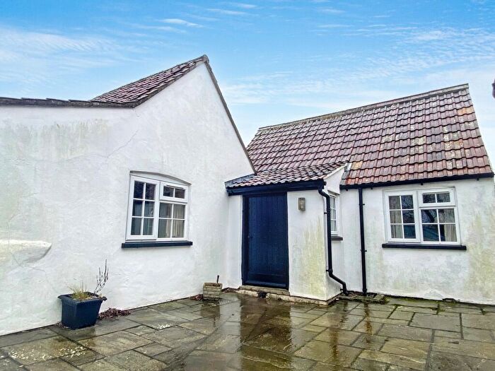 1 Bedroom Bungalow To Rent In West Rolstone Road, Hewish, Weston-super-mare, North Somerset., BS24