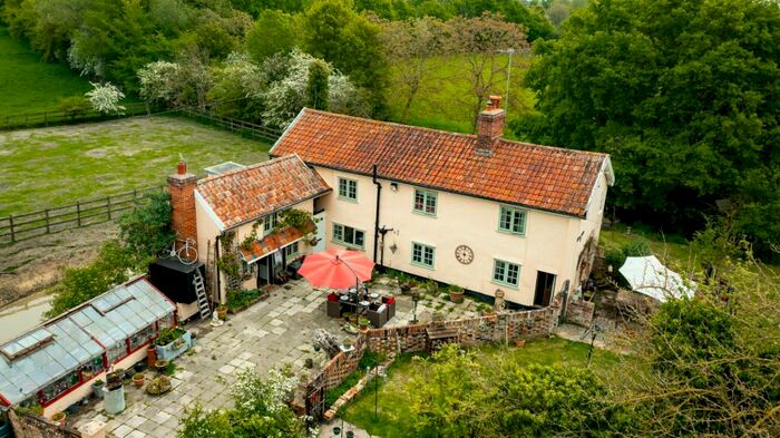 4 Bedroom Equestrian Facility For Sale In Daisy Green Lane, Wickham Skeith, Eye, IP23