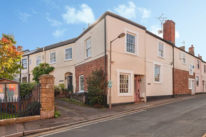 2 Bedroom Cottage For Sale In Silver Street, Milverton, Taunton, TA4