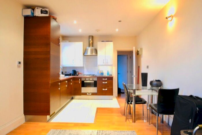 1 Bedroom Flat To Rent In Arthur Road, London, SW19