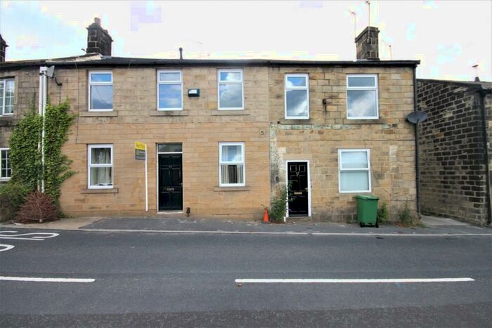 2 Bedroom Apartment To Rent In Long Row, Horsforth, Leeds, LS18