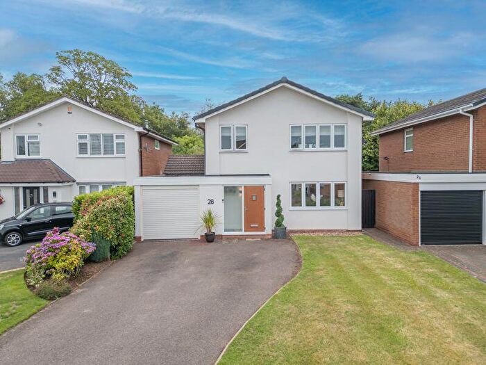 4 Bedroom Detached House For Sale In Glanville Drive, Four Oaks, Sutton Coldfield, B75