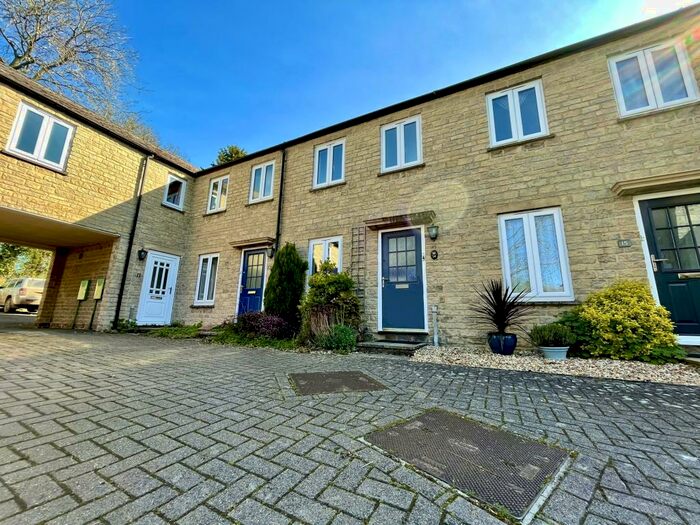 2 Bedroom Terraced House To Rent In Cotshill Gardens, Chipping Norton, OX7