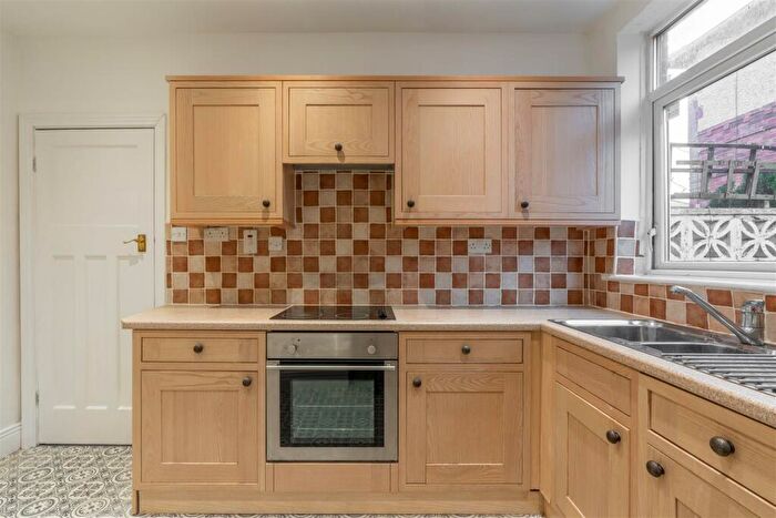 2 Bedroom Flat To Rent In *Available Now* Birchwood Avenue, High Heaton, NE7