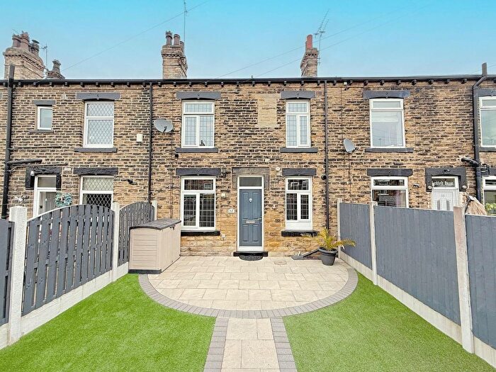 2 Bedroom Terraced House To Rent In Larkfield Road, Pudsey, LS28