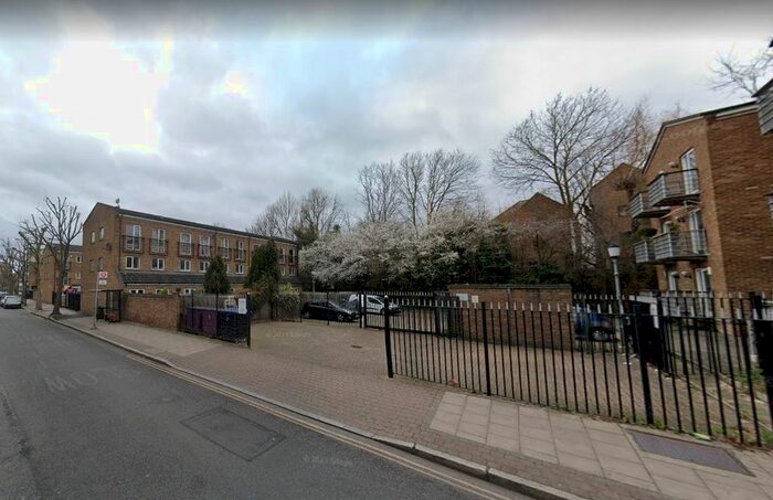 1 Bedroom Flat To Rent In Plough Way, Surrey Quays, SE16