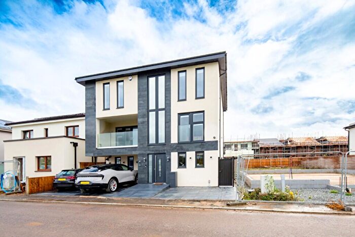 5 Bedroom Detached House To Rent In Beckett Way, Bicester, Oxfordshire, OX25