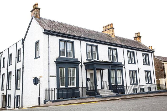 4 Bedroom Apartment To Rent In B Bridge Street, Dollar, FK14