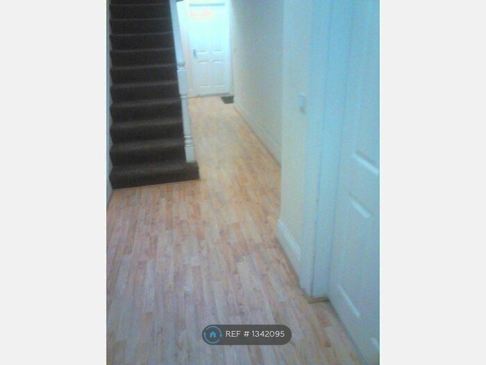 5 Bedroom Terraced House To Rent In Ashgrove, Bradford, BD7
