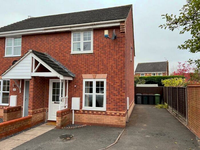 2 Bedroom Semi-Detached House To Rent In Wakehurst Close, Nuneaton, CV11