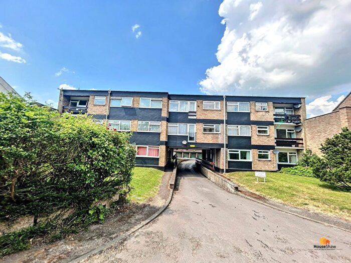 1 Bedroom Flat To Rent In Broad Street, Chesham, HP5