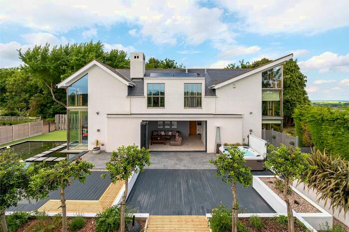 5 Bedroom Detached House For Sale In Lotherton Lane, Aberford, LS25