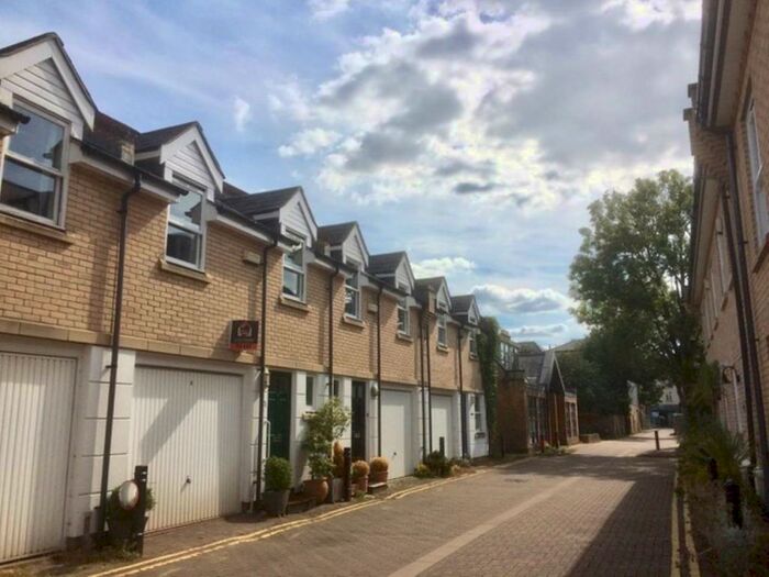 3 Bedroom House To Rent In Cambridge Place, Cambridge, CB2