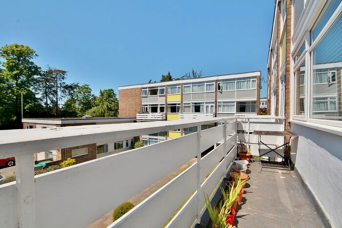 3 Bedroom Maisonette To Rent In South View Court, Woking, GU22