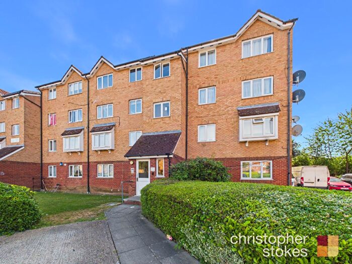 1 Bedroom Flat To Rent In Chaffinch Close, London, Greater London, N9