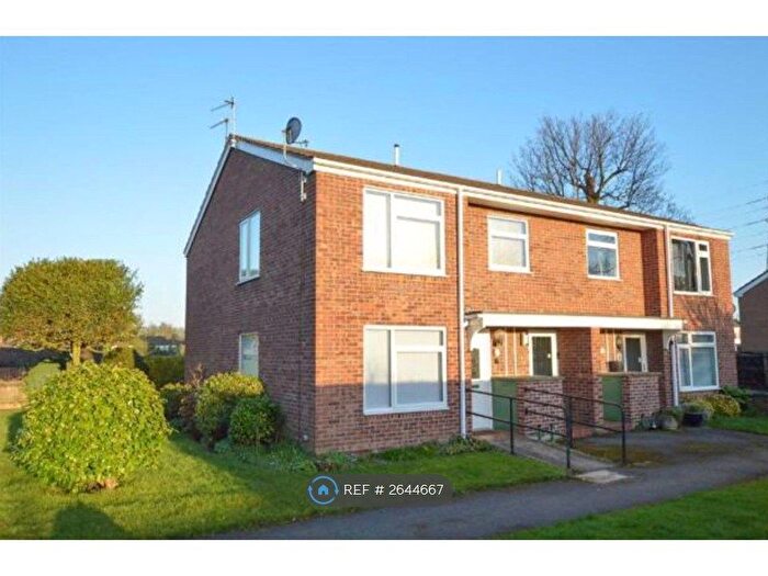 1 Bedroom Flat To Rent In Wharfedale Drive, Wirral, CH62