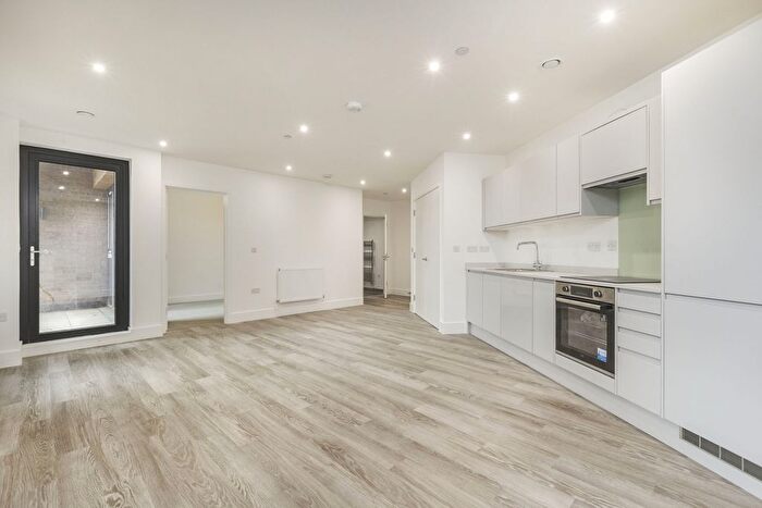 1 Bedroom Flat To Rent In Medway Street, Chatham, ME4