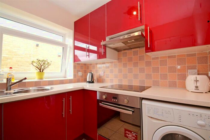Studio To Rent In Falcon House, Morden Road, Wimbledon, SW19