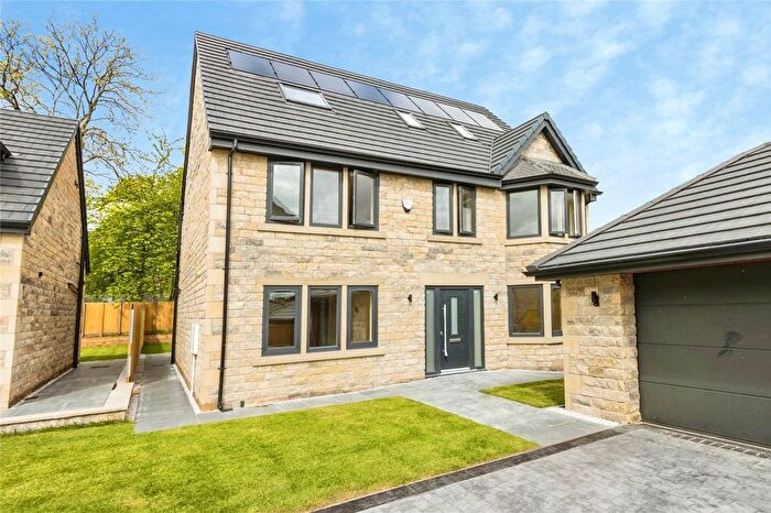 6 Bedroom Detached House For Sale In Manor Court, Horbury, Wakefield, WF4