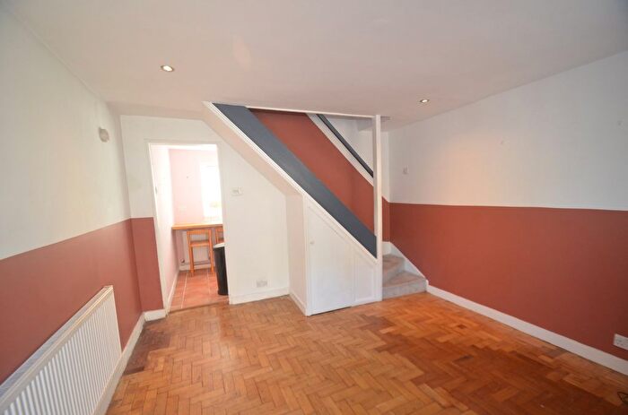 1 Bedroom Semi-Detached House To Rent In Limes Road, Beckenham, BR3